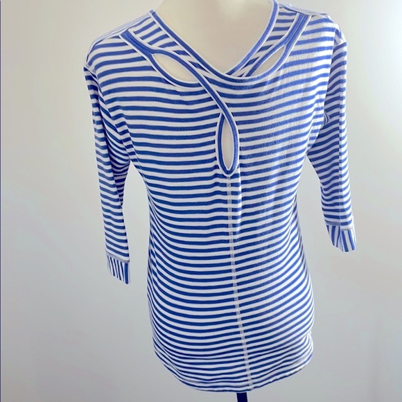 Talbots Blue & White Shirt Key Hole Details at Back Neckline 3/4 Sleeves Size SP - Picture 2 of 8